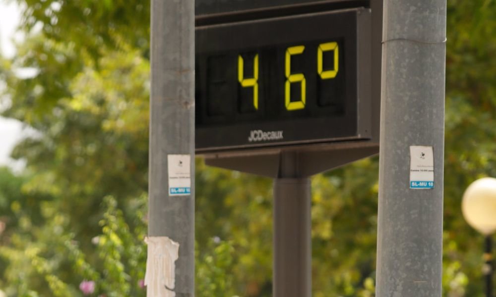 Uno de los termómetros de la Región de Murcia refleja el calor del mes de agosto