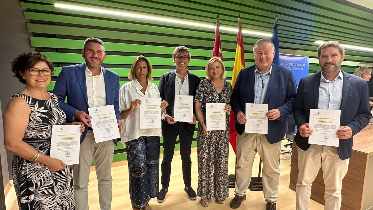 Los candidatos y senadores electos del Partido Popular de la Región de Murcia recogen las credenciales otorgadas por parte de la Junta Electoral Central