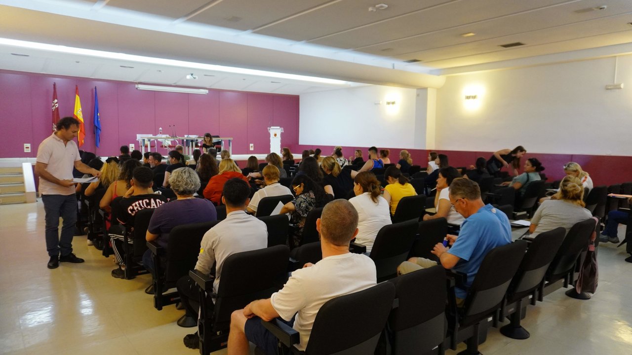 Imagen de los participantes que se presentaron a las pruebas de competencias clave en la sede de Murcia