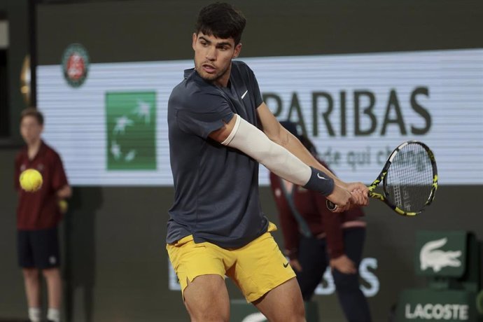 Carlos Alcaraz en Roland Garros 2024 (foto: EP)