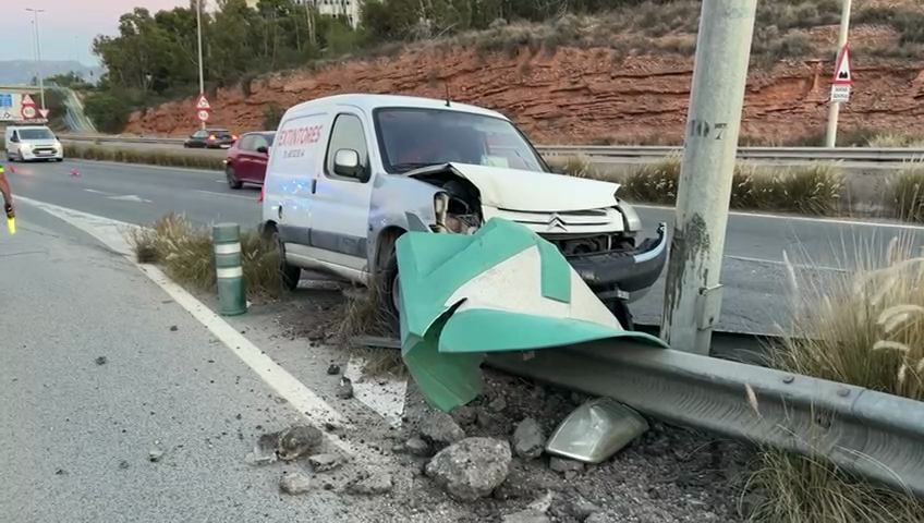 Accidente en Murcia en la N-301, cerca de la rotonda de Isla Grosa (foto: Luis Alcázar/La 7)