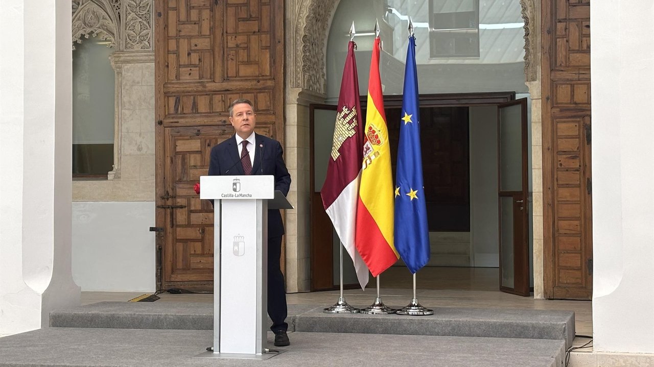 García-Page durante la declaración institucional (foto: EP)