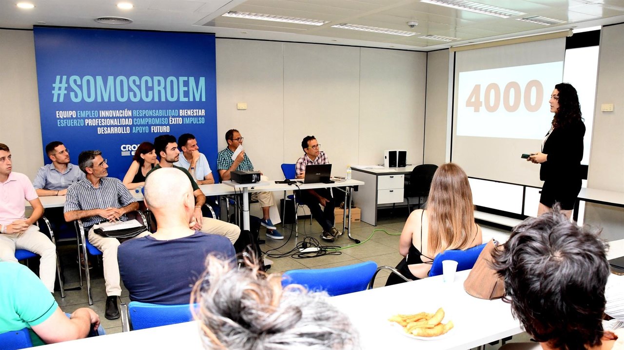 Participantes en uno de los programas de emprendimiento desarrollado por CROEM, en colaboración con la Región de Murcia (foto: CARM)