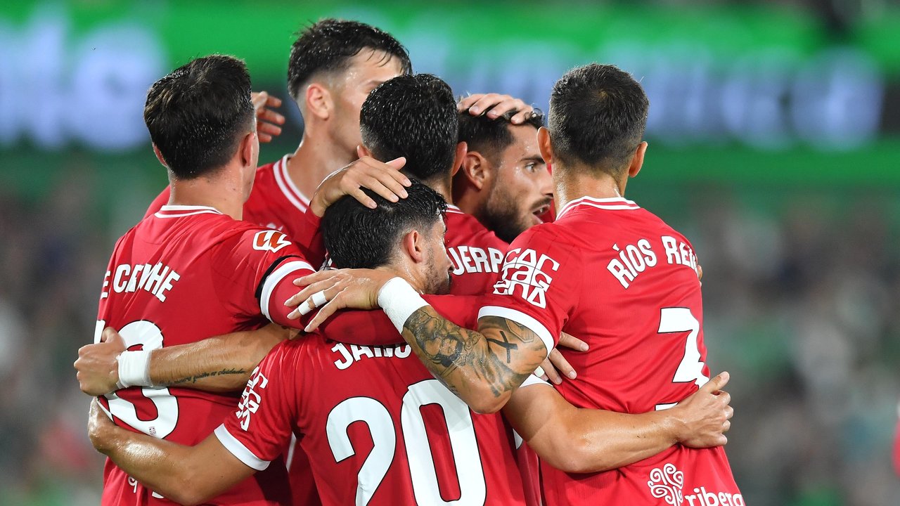 EL FC Cartagena celebra uno de los goles marcados al Racing de Santander en la victoria de 1-2 (foto: FC Cartagena)