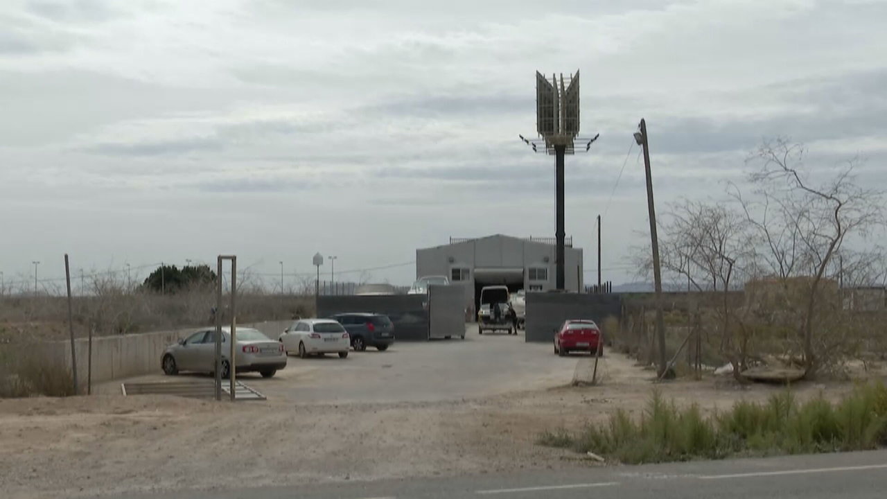 Empresa dedicada a la náutica en el polígono industrial Los Palomares de la pedanía pachequera de Balsicas (foto: La 7)