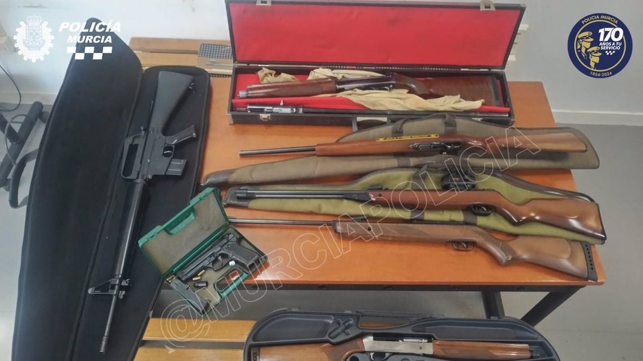 Imagen de las armas intervenidas por la Policía Local de Murcia (foto: Policía Local de Murcia)